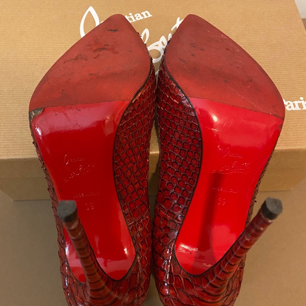 Christian Louboutin So Kate Python Red Sole Pump - Picture 5 of 13